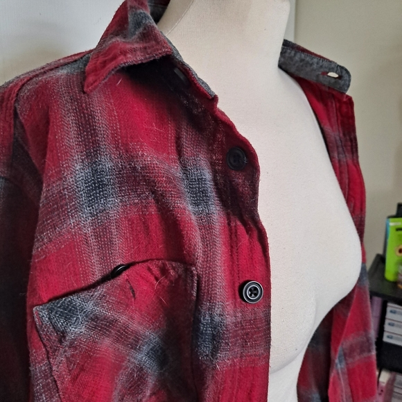 Flannel.🌈 - Picture 4 of 5